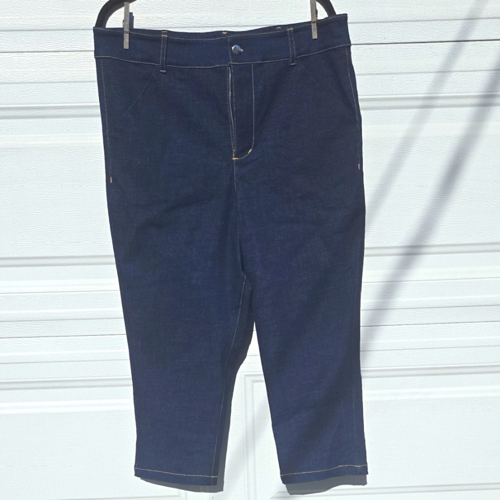 Dark Blue Denim Capris